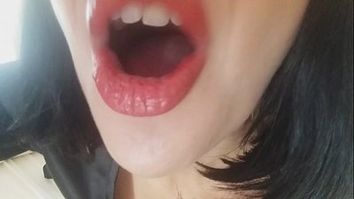 Sthandwa sam akavumi ukuba uye esikolweni namhlanje... I need you too much...